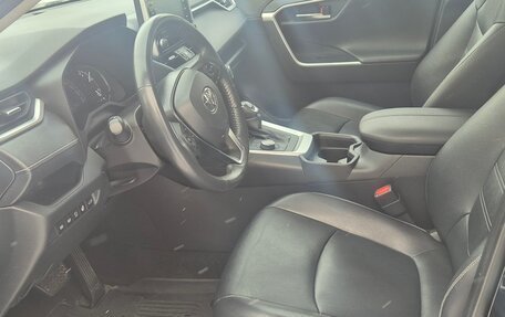 Toyota RAV4, 2021 год, 3 600 000 рублей, 8 фотография