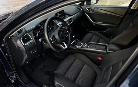 Mazda 6, 2017 год, 1 900 000 рублей, 10 фотография