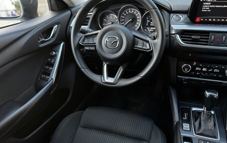 Mazda 6, 2017 год, 1 900 000 рублей, 15 фотография