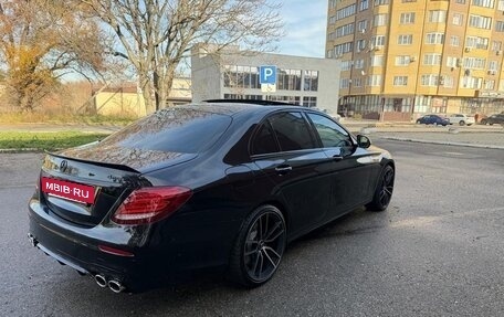 Mercedes-Benz E-Класс, 2017 год, 3 690 000 рублей, 4 фотография