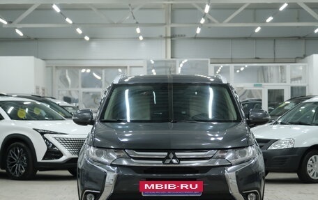 Mitsubishi Outlander III рестайлинг 3, 2015 год, 2 099 000 рублей, 2 фотография