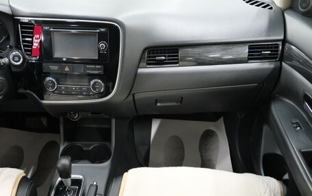 Mitsubishi Outlander III рестайлинг 3, 2015 год, 2 099 000 рублей, 21 фотография