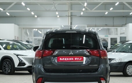 Mitsubishi Outlander III рестайлинг 3, 2015 год, 2 099 000 рублей, 6 фотография