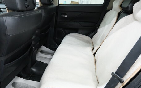 Mitsubishi Outlander III рестайлинг 3, 2015 год, 2 099 000 рублей, 24 фотография