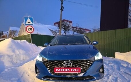 Hyundai Solaris II рестайлинг, 2021 год, 2 000 000 рублей, 1 фотография