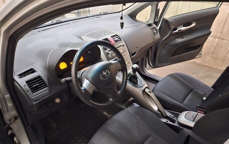 Toyota Auris II, 2009 год, 670 000 рублей, 13 фотография