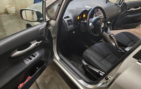 Toyota Auris II, 2009 год, 670 000 рублей, 14 фотография