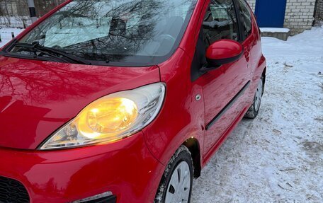 Peugeot 107 I рестайлинг, 2012 год, 560 000 рублей, 3 фотография