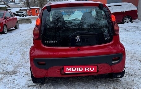 Peugeot 107 I рестайлинг, 2012 год, 560 000 рублей, 4 фотография