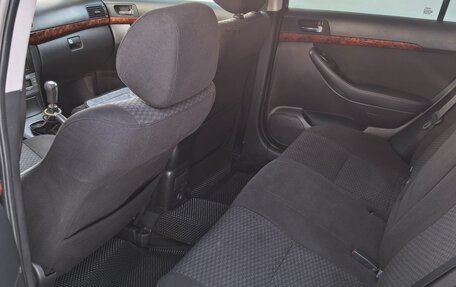 Toyota Avensis III рестайлинг, 2004 год, 800 000 рублей, 5 фотография