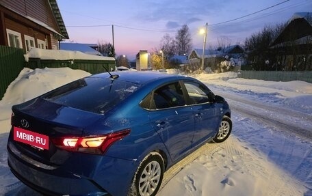 Hyundai Solaris II рестайлинг, 2021 год, 2 000 000 рублей, 6 фотография