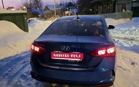 Hyundai Solaris II рестайлинг, 2021 год, 2 000 000 рублей, 5 фотография