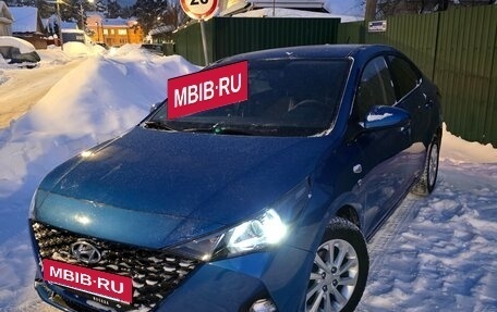 Hyundai Solaris II рестайлинг, 2021 год, 2 000 000 рублей, 3 фотография