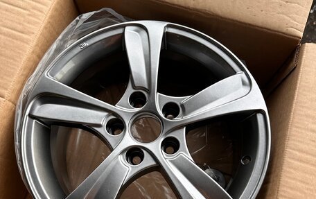 Skoda Yeti I рестайлинг, 2014 год, 1 015 000 рублей, 3 фотография