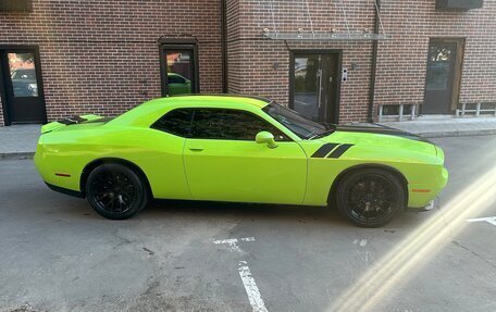 Dodge Challenger III рестайлинг 2, 2019 год, 4 700 000 рублей, 6 фотография