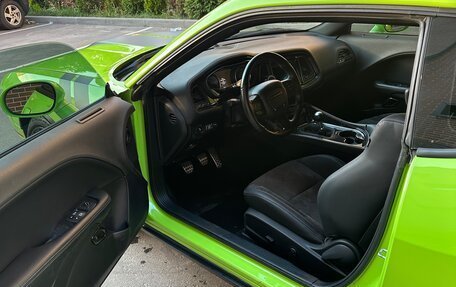 Dodge Challenger III рестайлинг 2, 2019 год, 4 700 000 рублей, 7 фотография