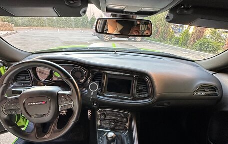 Dodge Challenger III рестайлинг 2, 2019 год, 4 700 000 рублей, 10 фотография