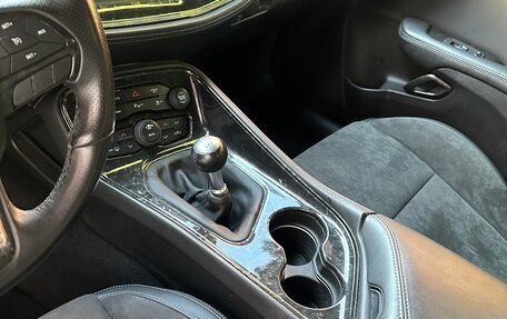 Dodge Challenger III рестайлинг 2, 2019 год, 4 700 000 рублей, 9 фотография