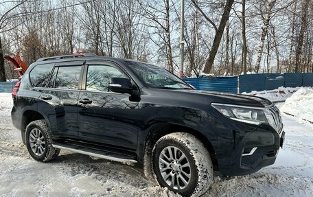 Toyota Land Cruiser Prado 150 рестайлинг 2, 2018 год, 6 000 000 рублей, 2 фотография