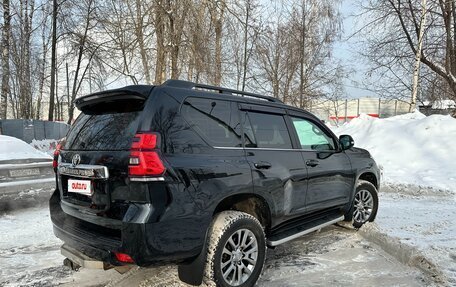 Toyota Land Cruiser Prado 150 рестайлинг 2, 2018 год, 6 000 000 рублей, 7 фотография