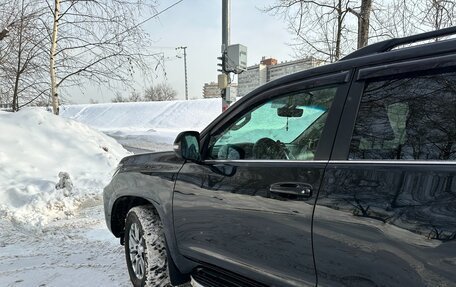 Toyota Land Cruiser Prado 150 рестайлинг 2, 2018 год, 6 000 000 рублей, 10 фотография