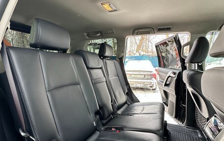 Toyota Land Cruiser Prado 150 рестайлинг 2, 2018 год, 6 000 000 рублей, 16 фотография