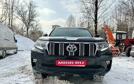 Toyota Land Cruiser Prado 150 рестайлинг 2, 2018 год, 6 000 000 рублей, 3 фотография