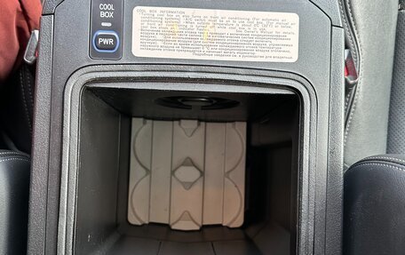 Toyota Land Cruiser Prado 150 рестайлинг 2, 2018 год, 6 000 000 рублей, 32 фотография