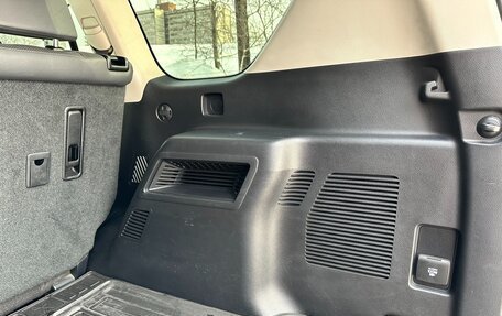 Toyota Land Cruiser Prado 150 рестайлинг 2, 2018 год, 6 000 000 рублей, 39 фотография