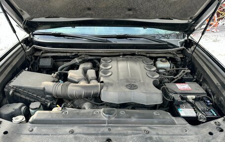 Toyota Land Cruiser Prado 150 рестайлинг 2, 2018 год, 6 000 000 рублей, 36 фотография