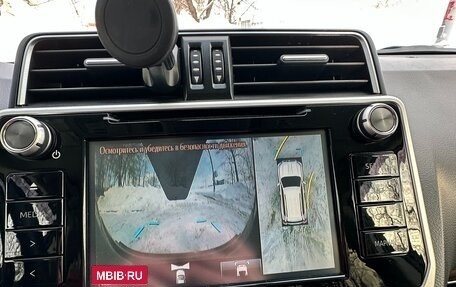 Toyota Land Cruiser Prado 150 рестайлинг 2, 2018 год, 6 000 000 рублей, 30 фотография