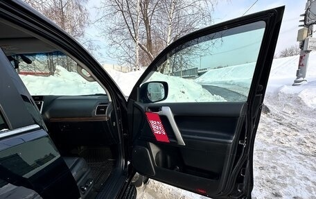 Toyota Land Cruiser Prado 150 рестайлинг 2, 2018 год, 6 000 000 рублей, 24 фотография