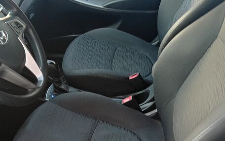 Hyundai Solaris II рестайлинг, 2016 год, 1 050 000 рублей, 4 фотография
