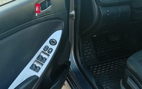 Hyundai Solaris II рестайлинг, 2016 год, 1 050 000 рублей, 3 фотография