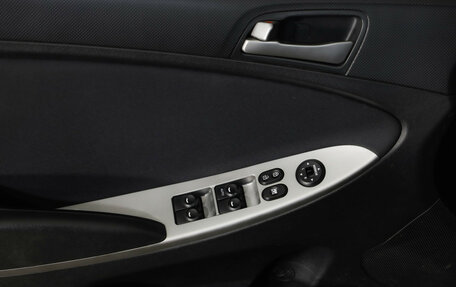 Hyundai Solaris II рестайлинг, 2016 год, 899 000 рублей, 17 фотография