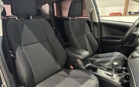 Toyota RAV4, 2019 год, 2 549 000 рублей, 25 фотография