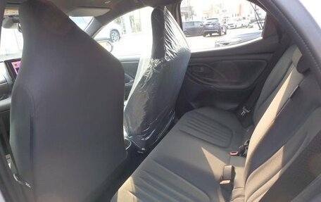 Toyota Yaris, 2022 год, 1 180 005 рублей, 11 фотография