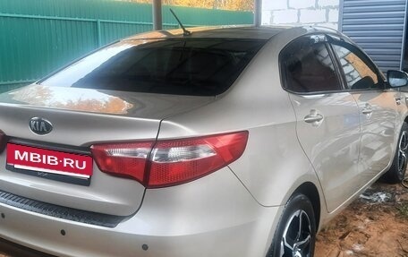 KIA Rio III рестайлинг, 2014 год, 895 000 рублей, 2 фотография