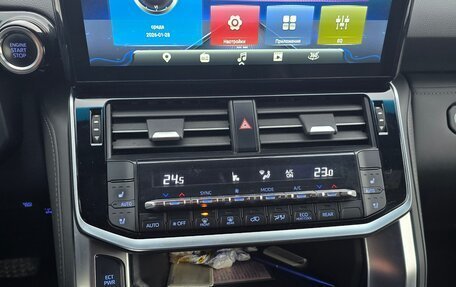 Toyota Land Cruiser, 2022 год, 10 200 000 рублей, 9 фотография