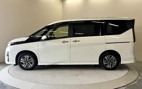 Nissan Serena, 2023 год, 2 025 000 рублей, 8 фотография
