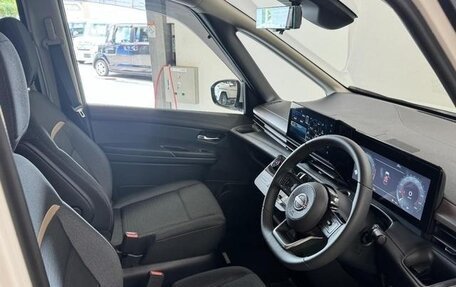 Nissan Serena, 2023 год, 2 025 000 рублей, 9 фотография