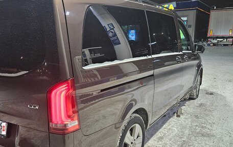 Mercedes-Benz Vito, 2016 год, 2 450 000 рублей, 4 фотография