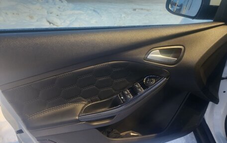 Ford Focus III, 2014 год, 895 000 рублей, 3 фотография