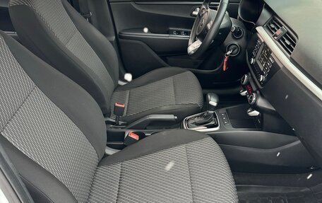 KIA Rio IV, 2019 год, 1 565 000 рублей, 26 фотография