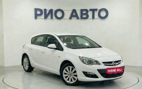 Opel Astra J, 2011 год, 599 999 рублей, 3 фотография
