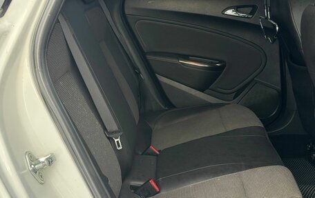 Opel Astra J, 2011 год, 599 999 рублей, 13 фотография