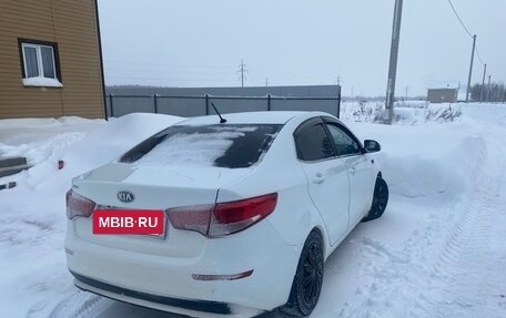 KIA Rio III рестайлинг, 2015 год, 880 000 рублей, 2 фотография