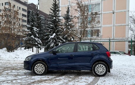 Volkswagen Polo VI (EU Market), 2011 год, 740 000 рублей, 2 фотография