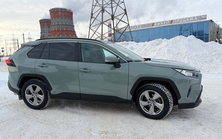 Toyota RAV4, 2020 год, 2 770 000 рублей, 4 фотография