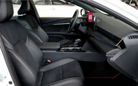 Toyota Camry, 2025 год, 4 950 000 рублей, 14 фотография